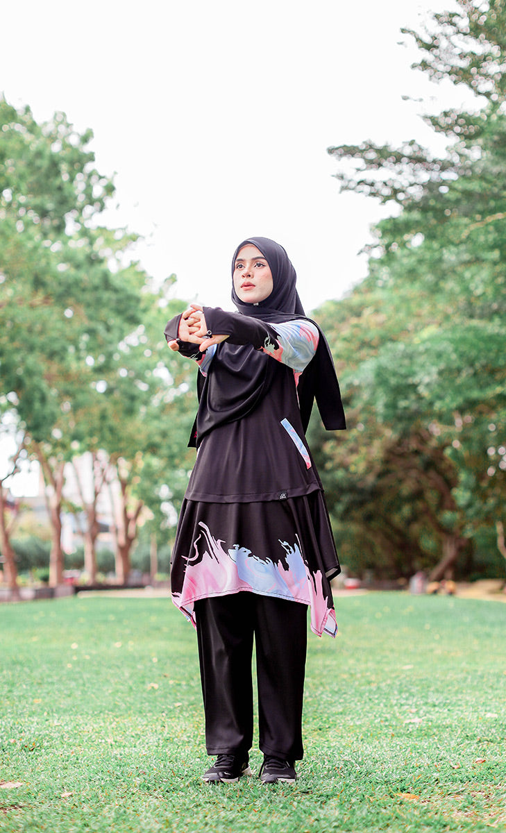 this muslimah activewear comes with set of sport hijab and pants