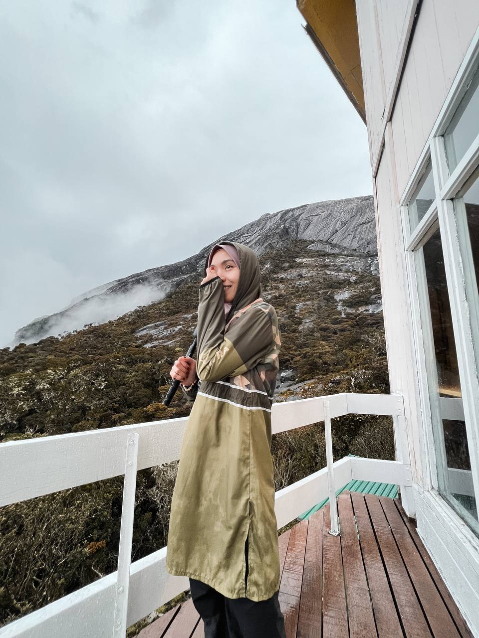 Windbreaker by kimyra suitable for hiking mount kinabalu